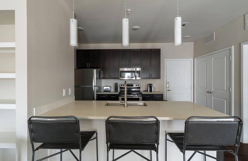 Katy Apartamento | Landing | Spectacular 1BD, Gym, Pool