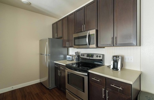 Katy Apartamento | Landing | Spectacular 1BD, Gym, Pool
