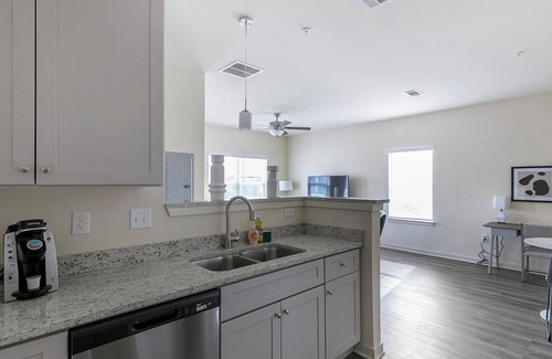 Fort Worth Apartamento | Landing | Stunning 1BD, Yoga Studio, Gym