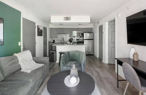 Green Hills Apartamento | Landing at The Metropolitan - 1 Bedroom in Nash...