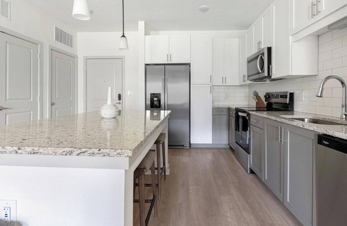 Jacksonville Apartamento | Landing | Stunning 2BD, Gym, Clubhouse