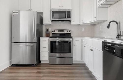 Cary Apartamento | Landing at Lofts at Weston Lakeside - 2 Bedroom...