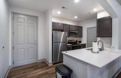 Corryville Apartamento | Landing | Stunning 2BD, Clubhouse, Pool