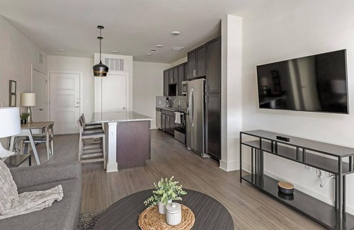 Fort Worth Apartamento | Landing | Incredible 2BD, Yoga Studio, Clubhouse