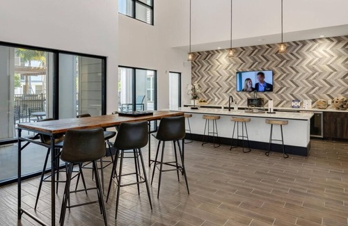 San Marco Apartamento | Landing | Modern 1BD, Clubhouse, Gym
