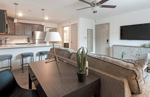 Lyman Apartamento | Landing | Stylish 1BD, Clubhouse, Gym