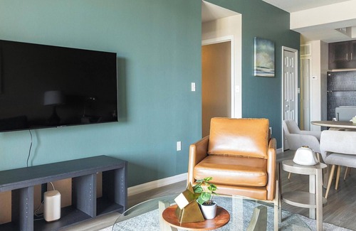 Fort Myers Apartamento | Landing | Spectacular 1BD, Pool, Gym