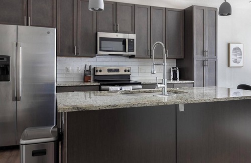Stone Oak Apartamento | Landing | Stylish 1BD, Gym, Clubhouse