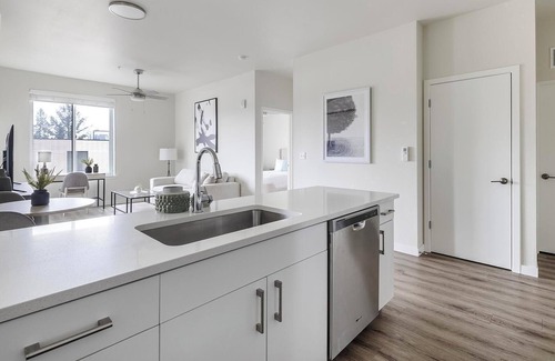 Homestead Apartamento | Landing | Stylish 2BD, Gym