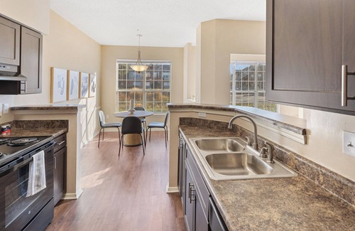 Germantown Apartamento | Landing at The Grove at Germantown - 2 Bedrooms...