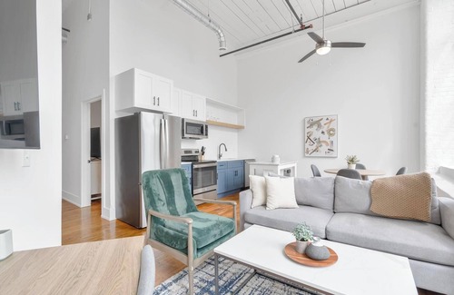 Greenville Apartamento | Landing | Stylish 2BD, Gym, Yoga Studio