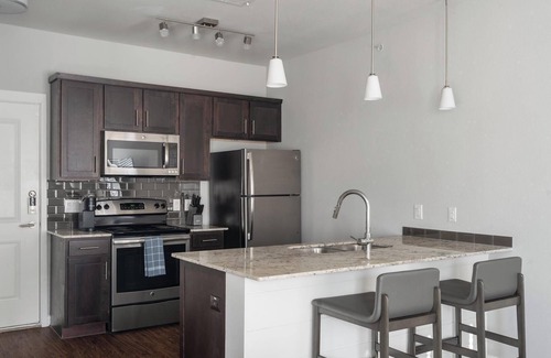 Buda Apartamento | Landing | Chic Studio, Clubhouse, Pool