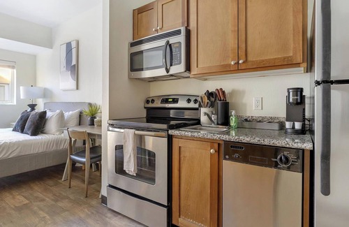 Pearl District Apartamento | Landing | Spectacular Studio, Gym, Courtyard