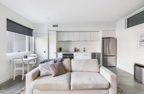 Liberty Wells Apartamento | Landing | Stylish 1BD, Gym, Game Room