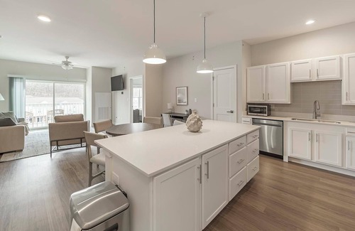 Willow Springs Apartamento | Landing | Spectacular 2BD, Clubhouse, Pool