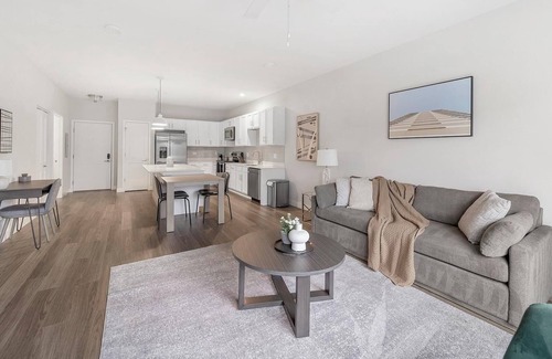 Willow Springs Apartamento | Landing | Chic 1BD, Clubhouse, Gym