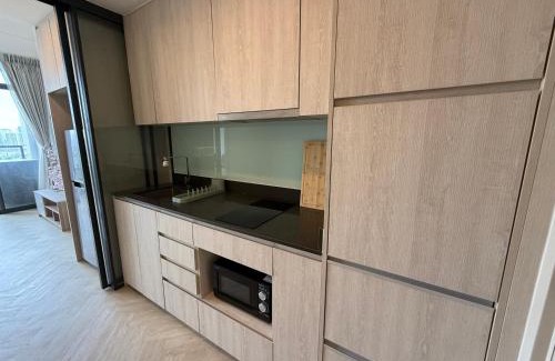 Rama 9 Apartamento | Landmark at MRTA 37 sqm 1BR and Wi-Fi