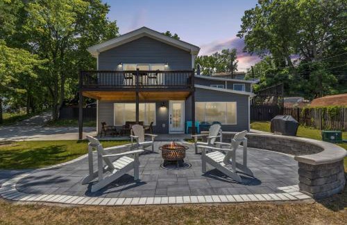 Portage Lakes Casa | Landmark Lakehouse - luxury living in PLX