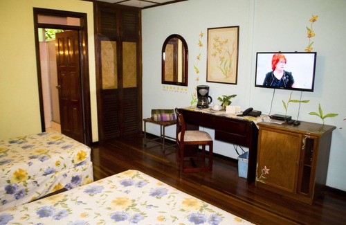 San Lorenzo Hotel | Lands in Love Hotel