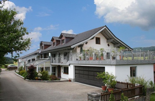 Haundorf Apartamento | Landurlaub Eichinger inklusive AktivCard! E-Ladesäule! Ganz Jahres beheizter Salzwasserpool