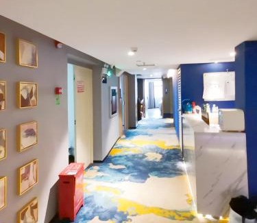 Central Business District Hotel | Lanerz Hotel - Shenzhen Futian District Huaqiang Road Metro Station