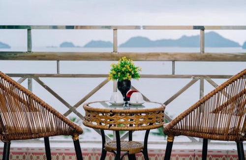 Cat Hai Hotel | Lang Chai Metrpolis Cat Ba Hotel and Restaurant