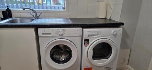 Warwick Apartamento | Langcliffe House - 3 Bed, Sleeps 5 - Garden, Parking & Wifi - Warwick