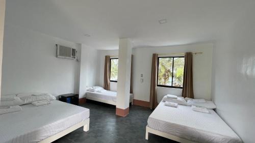 Baganga Complejo | Langoyon Beach Resort
