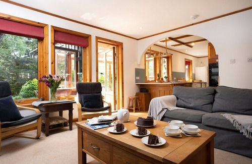 Nethy Bridge Casa | Langrick - a bungalow that sleeps 10 guests in 5 bedrooms