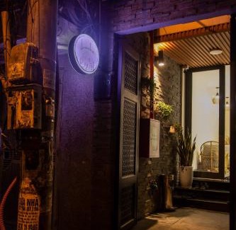 Van Mieu Hotel | Lanha Hotel - Homestay