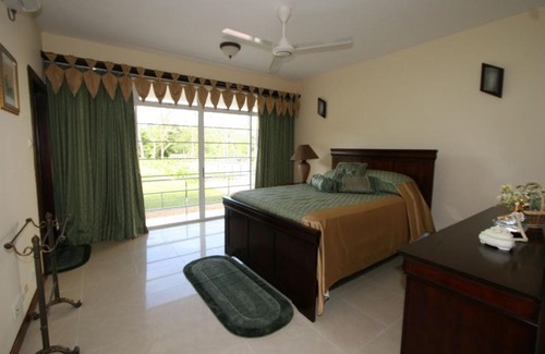 Piliyandala Casa | Lanka Lake Villa, Bolgoda
