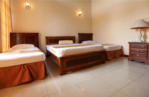 Piliyandala Casa | Lanka Lake Villa, Bolgoda