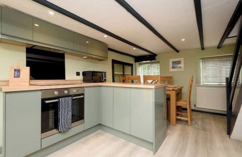 Looe Cabaña | Lanreath Cottage : 3 bedroom with Hot Tub