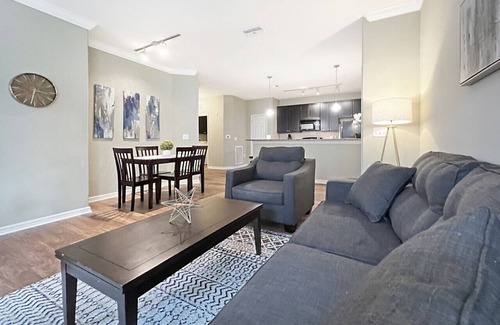 Lutz Apartamento | Lantower Cypress Creek #8-105 [CORE]