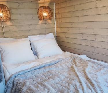 Muonio Chalet De Esquí | Lapelland Village - Borealis Village with a Nature View, Fireplace, Sauna, Kitchen