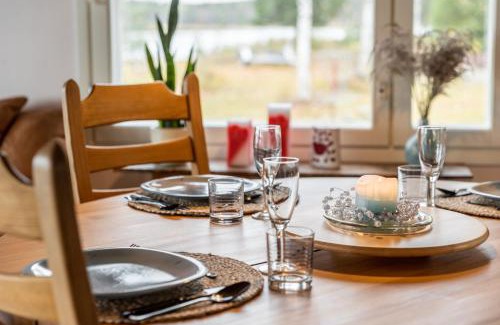 Rovaniemi Apartamento | Lapland Sunrise Cottage with lakefront Sauna