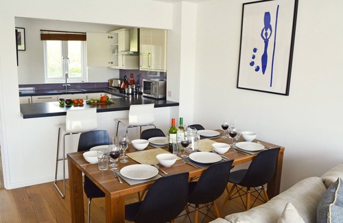 South Cerney Cabaña | Un retiro para niños con capacidad para 6 personas en 3 habitaciones