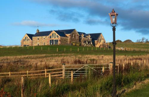 Murthly Casa | Lapwing - Stylish one bedroom country steading