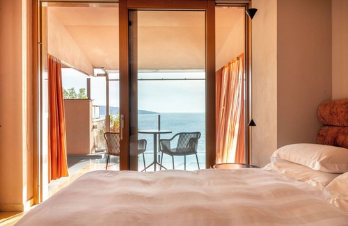 Meta Casa | Laqua by the Sea