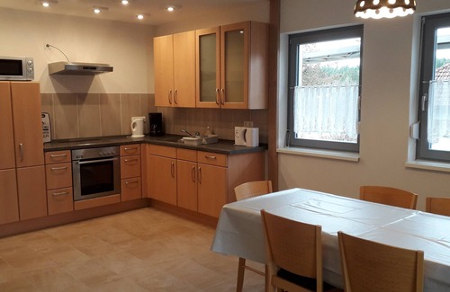 Bad Koenigshofen I. Grabfeld Apartamento | Large bungalow (90sqm) with 2 bedrooms and a terrace