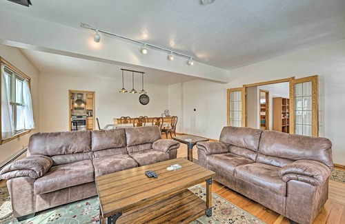 Laramie Casa | Laramie Home w/ Backyard < 1 Mi to Univ of Wyoming