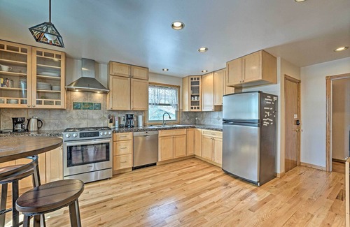 Laramie Casa | Laramie Home w/ Backyard < 1 Mi to Univ of Wyoming