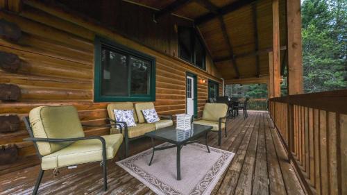 Eureka Casa | Larch Lodge - Secluded Cabin