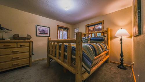Eureka Casa | Larch Lodge - Secluded Cabin
