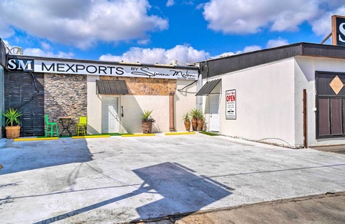 Western Division Apartamento | Laredo Vacation Rental - Minutes From Attractions!