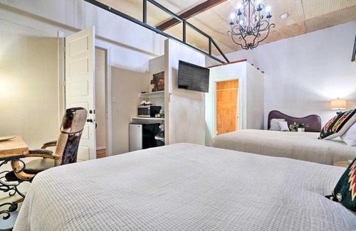 Western Division Apartamento | Laredo Vacation Rental Near Tourist Attractions!