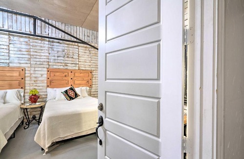 Western Division Apartamento | Laredo Vacation Rental Near Tourist Attractions!