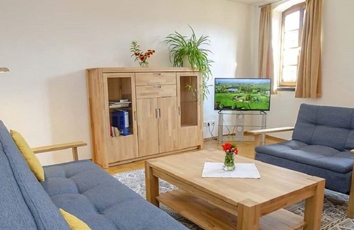 Gimmeldingen Condominio | Large holiday apartment with terrace in the romantic sandstone guest house