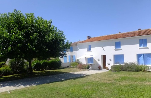 Chenac-Saint-Seurin-d'Uzet Casa | Casa grande Entre Talmont Y Mortagne Sur Gironde con vistas al estuario
