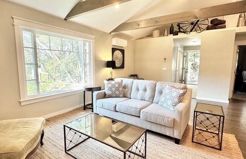 Saratoga Cabaña | Large 1 Bdrm - Saratoga Cottage - convenient to Silicon Valley-Laundry, AC